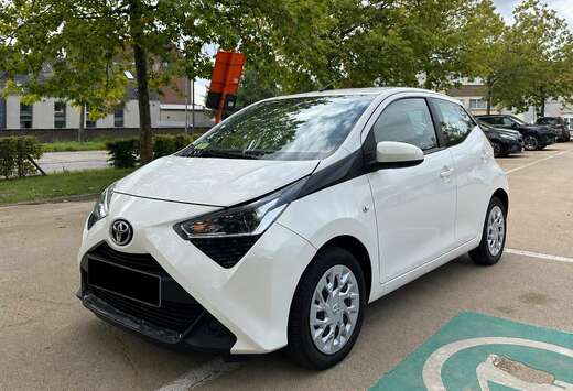 Toyota Aygo 1.0 VVT-i x-shift