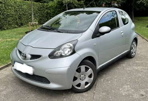 Toyota TRÈS BELLE AYGO /PRT A IMMATRICULÉ