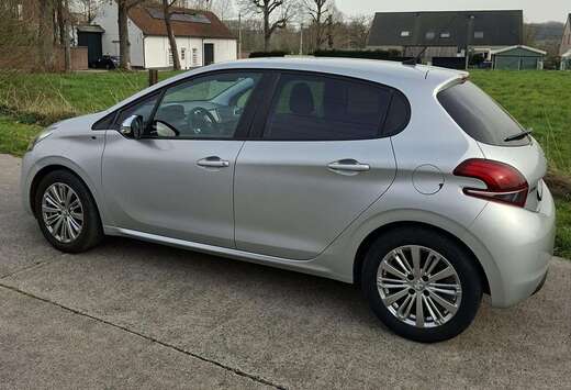 Peugeot 208 1.2i PureTech Style