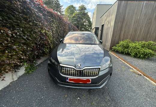 Skoda Superb Combi PHEV 1.4 TSI Ambition DSG (160 kW)