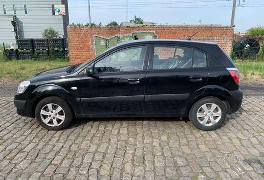 Kia Rio 1.4i Aventura