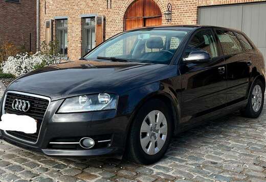 Audi A3 1.6 TDI Sportback DPF Attraction