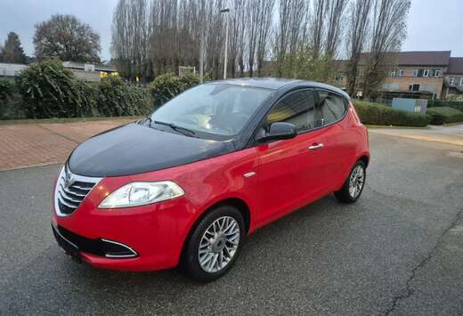 Lancia Ypsilon 0.9 TwinAir Black AUTOMATIQUE