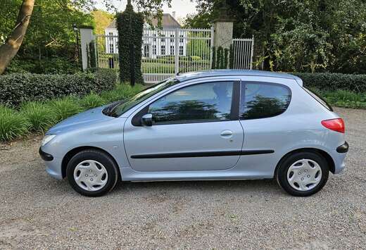 Peugeot 1.1i Enfant Terrible