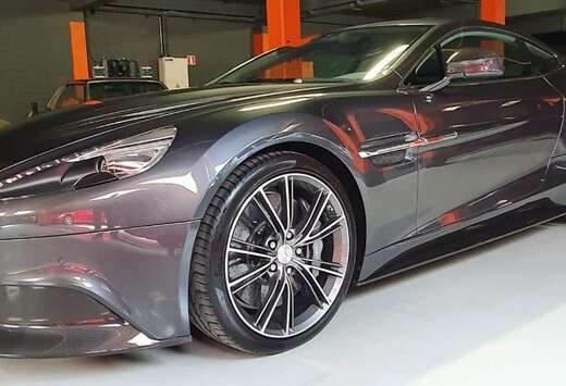 Aston Martin 5.9i V12 Touchtronic