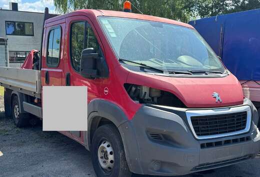 Peugeot BOXER double cab Long châssis 7 plc  Prob. M ...
