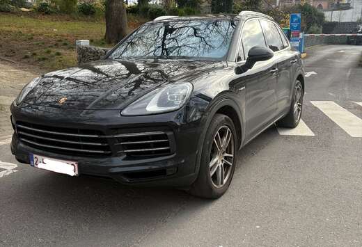 Porsche 3.0i V6 PHEV Tiptronic S