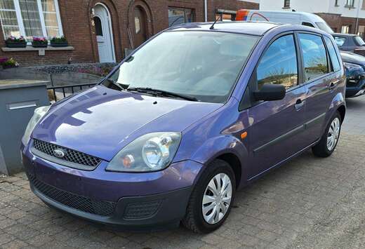 Ford Fiesta 1.3i Start