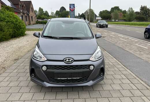 Hyundai i10 1.0i Launch Edition