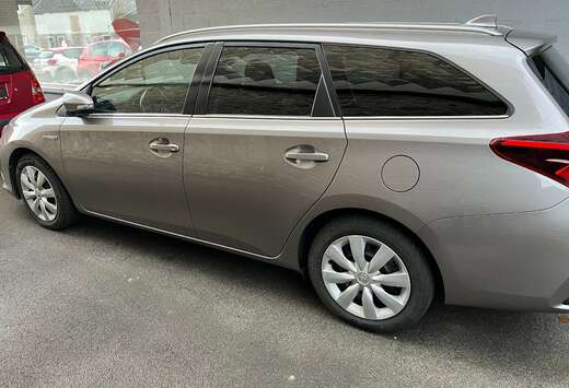 Toyota Auris SW HEV 1.8i HSD Comfort E-CVT