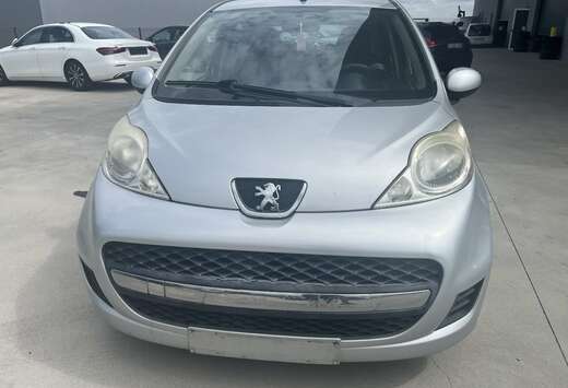 Peugeot 1.0i Urban Move