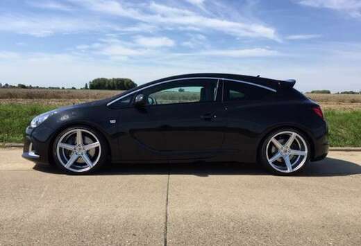 Opel Opel Astra J OPC. Nieuwe toestand  (811 KM)