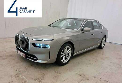 BMW eDRIVE 50 - iconic glow - acc- leder