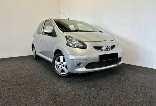 Toyota 1.0i VVT-i Plus