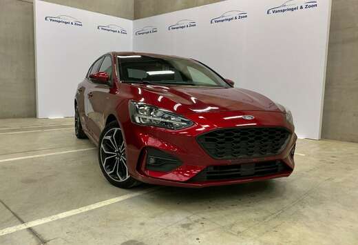 Ford Focus 1.5 EcoBoost Start-Stopp-System ST-LINE