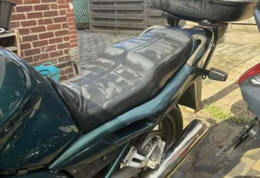 XJ900S