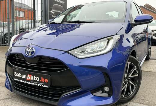 Toyota Yaris 1.5i SPORT  NAVI  CAMERA  FULL LED  GAAR