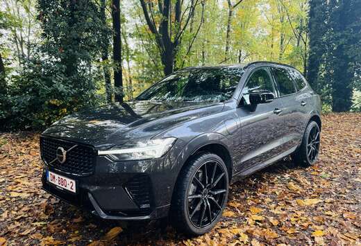 Volvo XC60 T6 AWD Recharge Ultimate Black Edition
