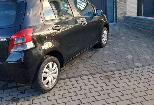 Toyota 1.0i VVT-i Luna