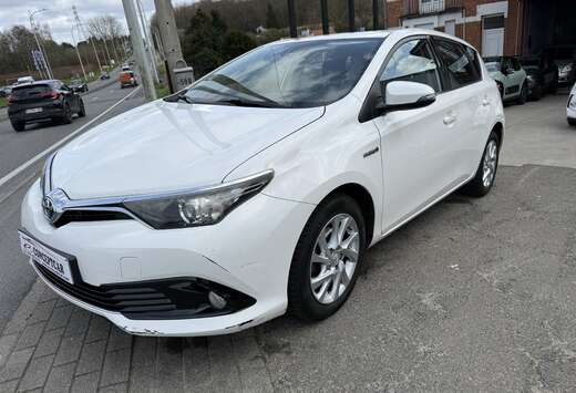 Toyota Auris HEV 1.8i HSD Business E-CVT