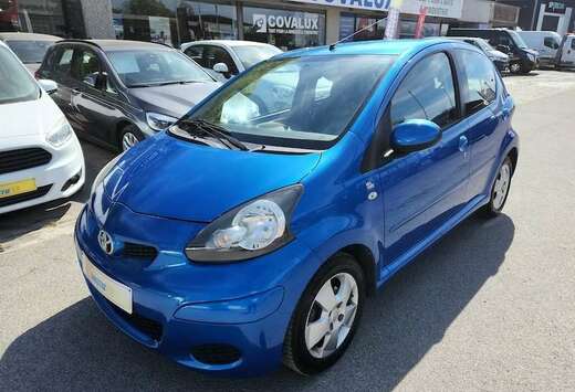 Toyota Aygo 1.0i VVT-i Car Dance