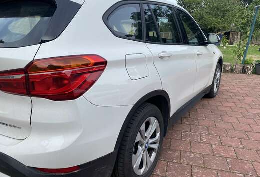 BMW xDrive25e xLine