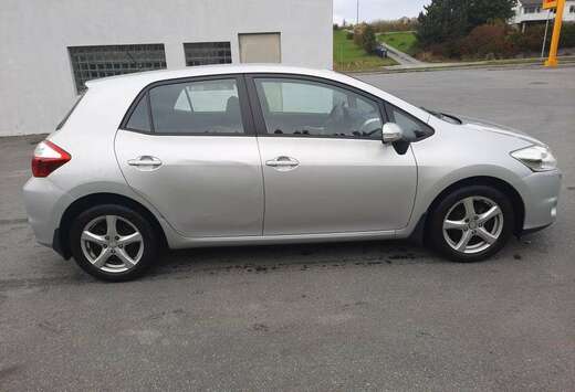 Toyota 100 VVT-i Active