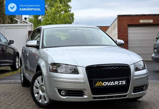 Audi 1.6i Attraction CarPlay Nieuwe Distributie PDC
