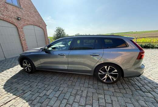 Volvo V60 2.0 D5 Momentum R-Design Geartronic