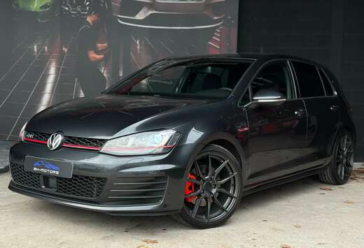 Volkswagen Golf 2.0 TSI