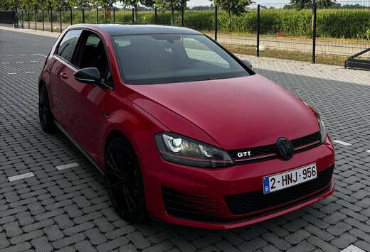 Volkswagen Golf 2.0 TSI DSG