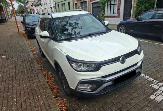 SsangYong e-XGi  2WD