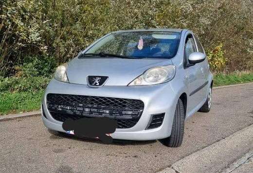 Peugeot 107 1.0i Urban Move