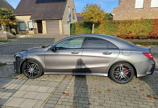 Mercedes-Benz CLA 180 7G-DCT AMG Line