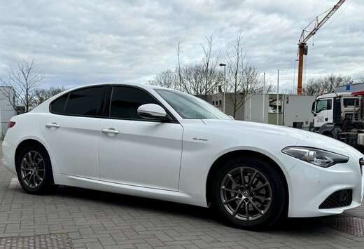 Alfa Romeo Giulia 2.0 Turbo 16V AT8 Super