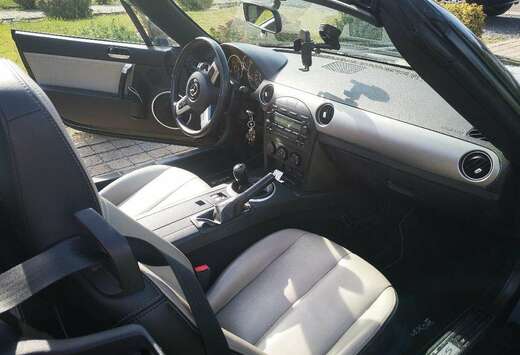 Mazda MX-5 Roadster Coupé 1.8i 16v Active