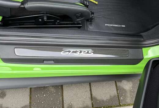 Porsche GT3 RS Weissach PDK Coupe