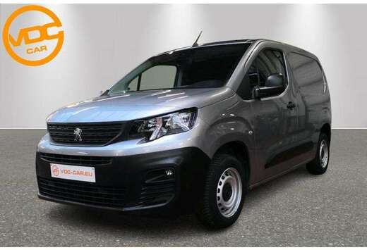 Peugeot 110PK 3PL CARPLAY