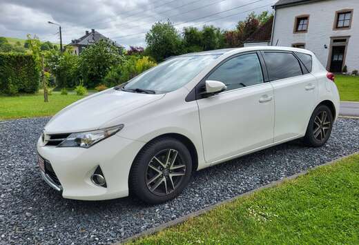 Toyota Auris 1.6i Dynamic