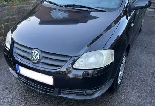 Volkswagen 1.2i Fox in the city