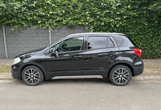 Suzuki 1.6 VVT CVT 4x2 Comfort+