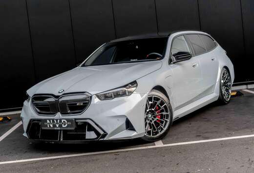 BMW Touring  ACC  B&W  PANO  360  TREKHAAK  FULL