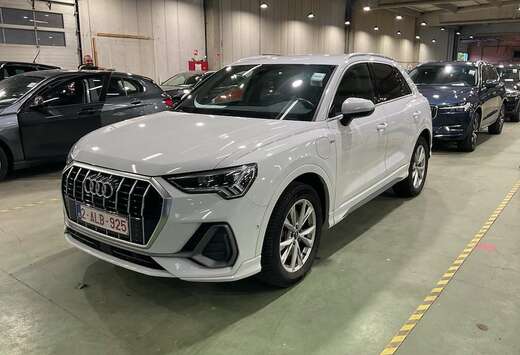Audi Q3* S*LINE*CAR-PLAY-XENON LED* SPORT