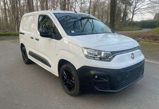 Fiat 1.5D 3zit,navi,camera,trekhaak,alu velgen