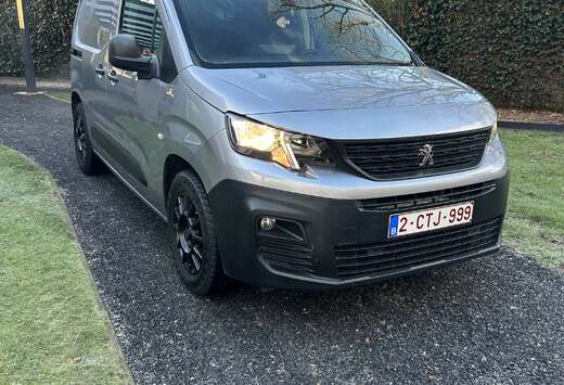 Peugeot 1.6 BlueHDi 100 L1 Premium