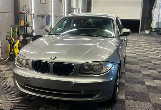 BMW D DIESEL bj. 2010 MANUEEL 5DEURS