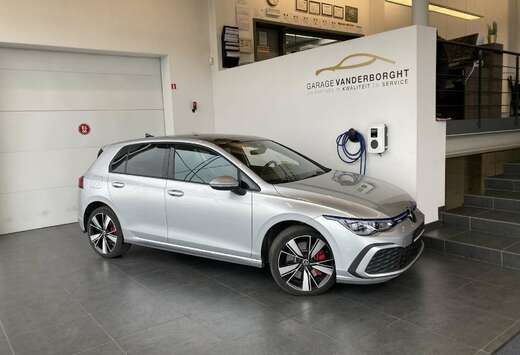 Volkswagen GTE PLUG-IN HYBRD AUTOMAAT+PANO DAK