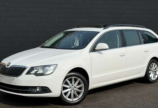 Skoda SW 1.6 TDi+NAVI+TOIT OUVRANT+AIRCO+JANTES+EURO  ...