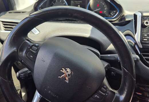 Peugeot 2008 1.6i Allure