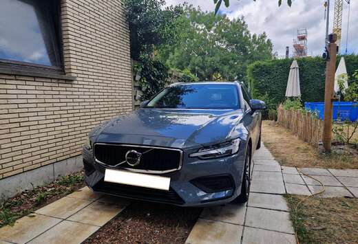 Volvo V60 2.0 B3 MHEV Core DCT